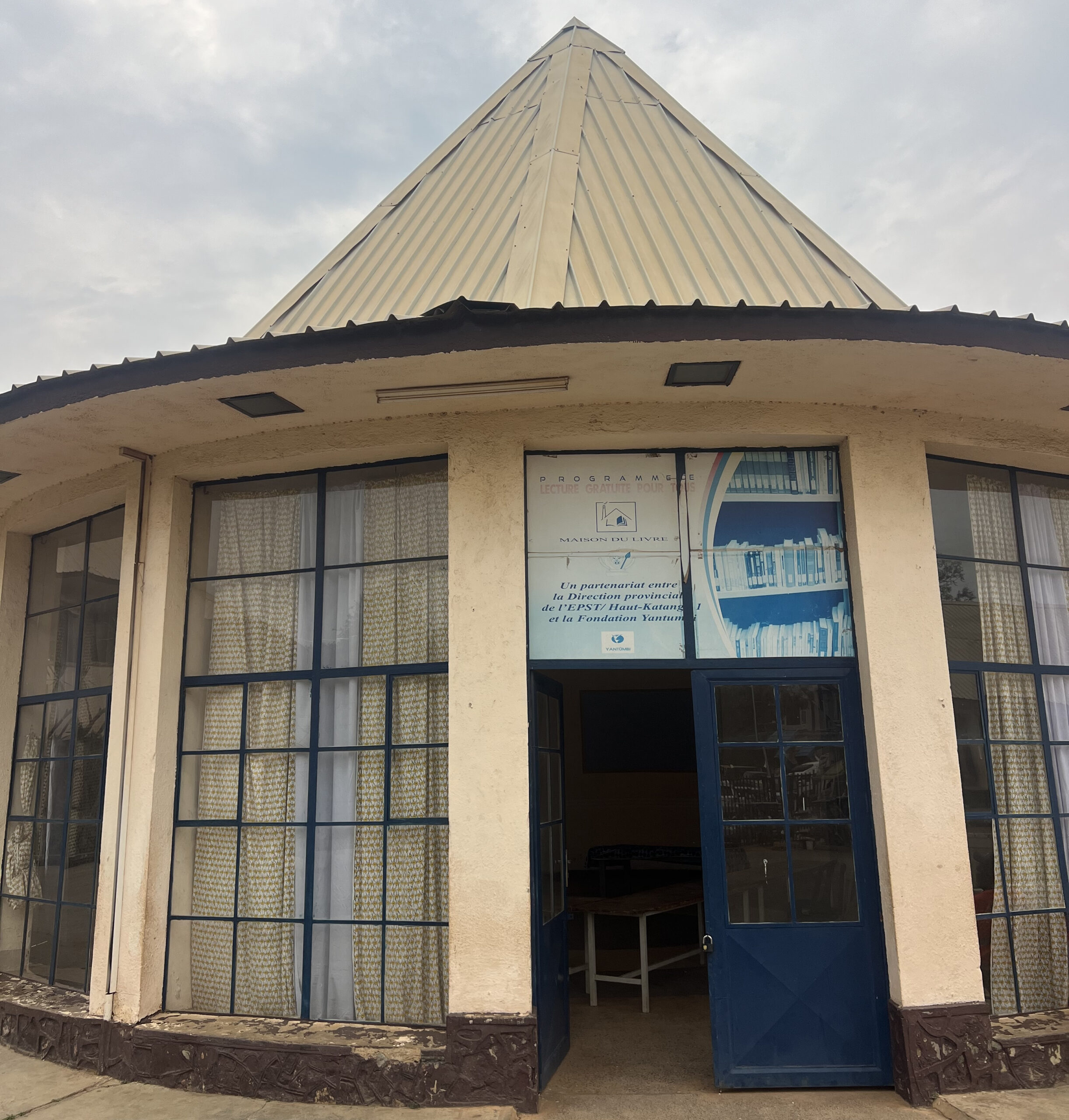 Librairie Prisme (Maison du livre de Lubumbashi) 